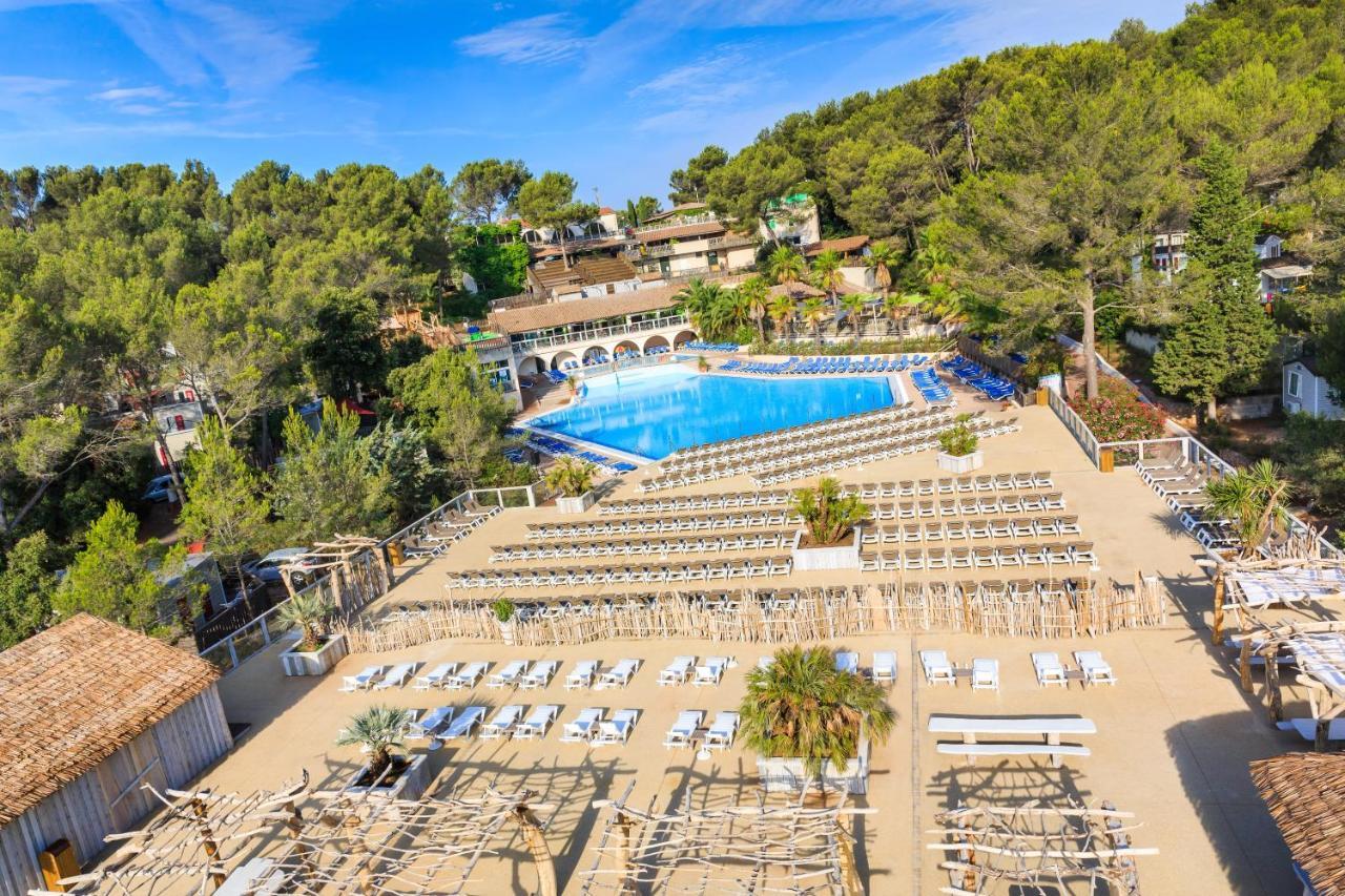 Frantheor Frejus 5 Etoiles Hotel Exterior photo